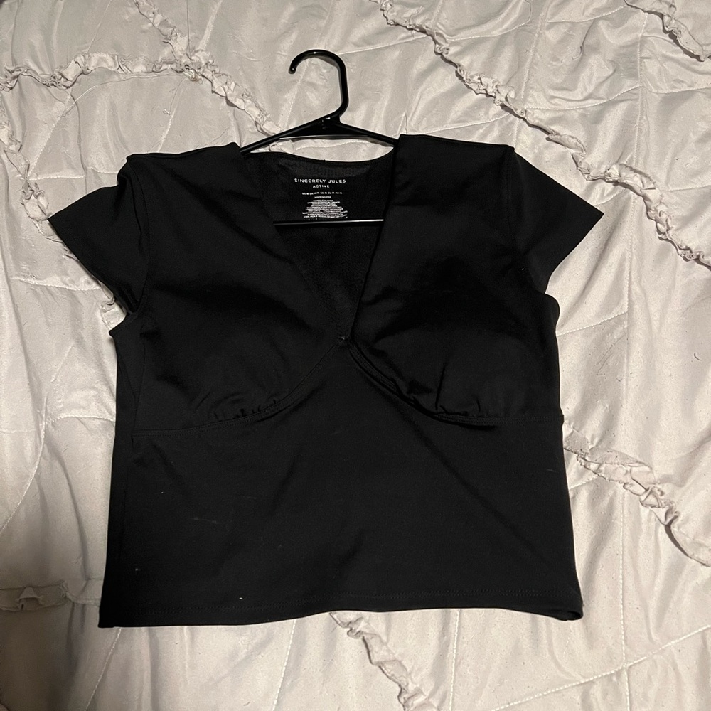 Sincerely Jules active cropped tee